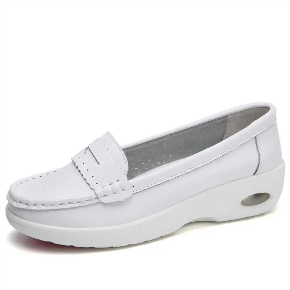 Thick Sole Slipon White Traine - огляд і ціна Men Formal Wear Names
