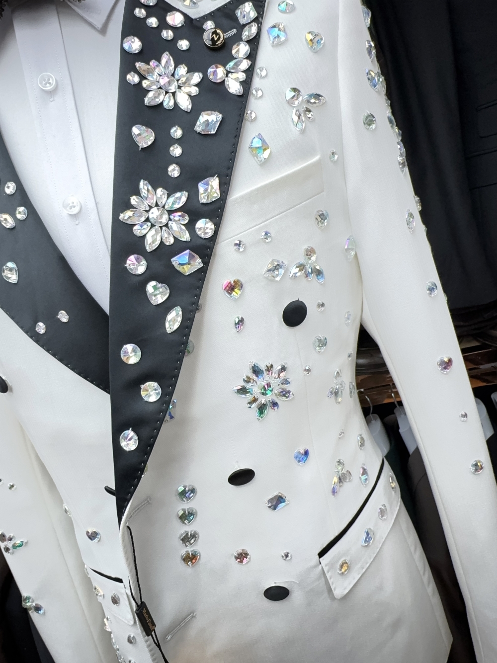 2025 Sparkly In Stock Crystals - огляд і ціна Men Formal Wear Jacket
